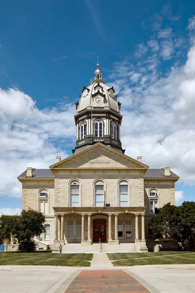 Courthouse clock tower, symbolizing a legal filing deadline